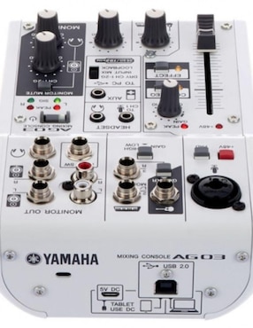 Mezcladora Multiusos Yamaha AG03 3 Canales con Interfaz de Audio USB