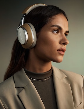 Audífonos Over-Ear Bowers & Wilkins Px8-Tan inalámbricos con cancelación de ruido