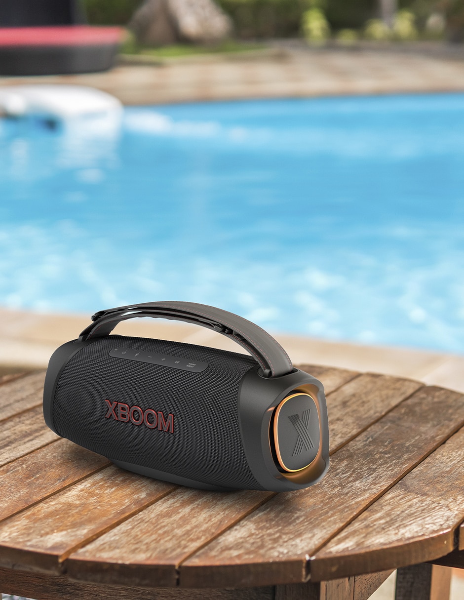 Bocina portátil XBOOM Go XG8 inalámbrica 9
