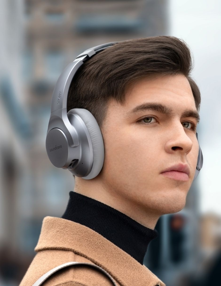 AUDÍFONOS OVER-EAR SOUNDCORE, PLATEADO